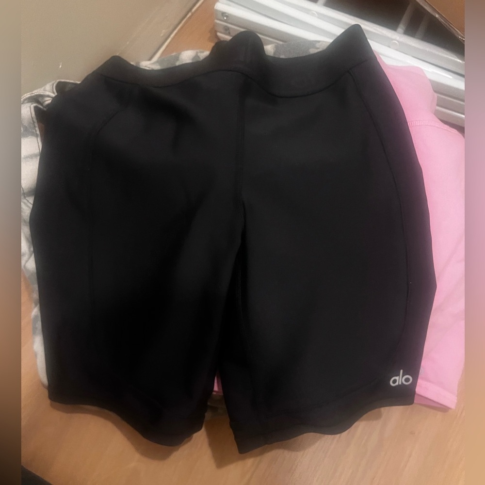 Alo bike shorts